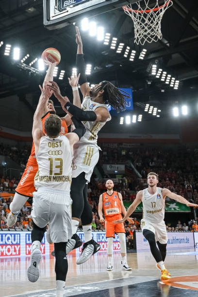 捏了一把汗 捏了一把汗