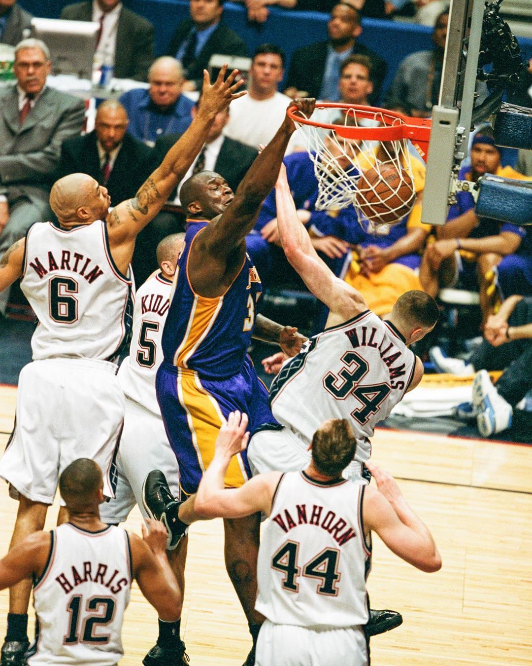 也给那不勒 也给那不勒